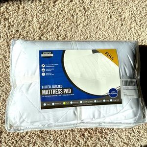 New Unopened Full size Quilted Fitted Mattress Pad
